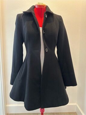 Topshop - Black Fit-and-Flare Coat - Women's Size US 2